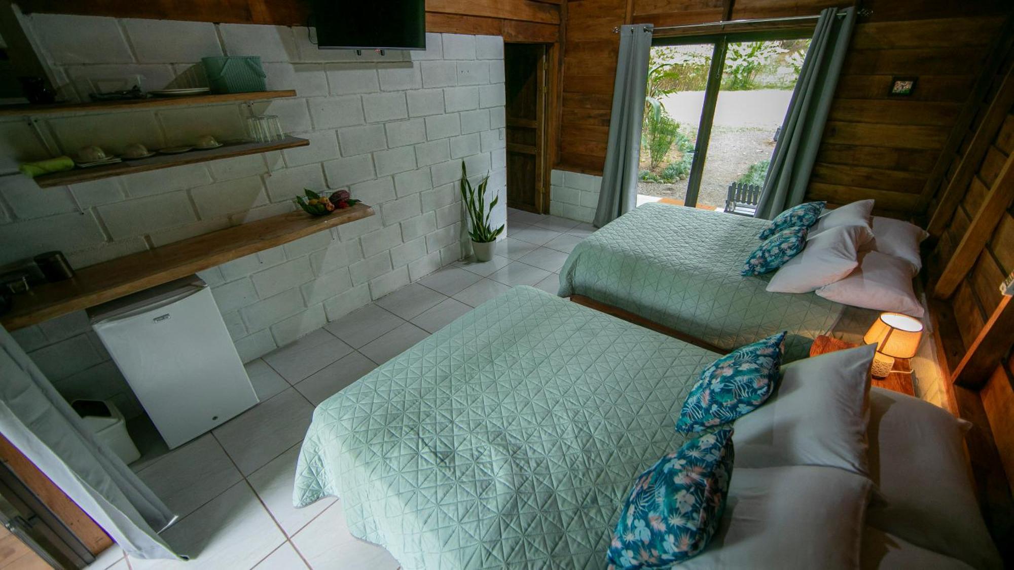 Eden Organic Farm & Bungalows La Fortuna الغرفة الصورة